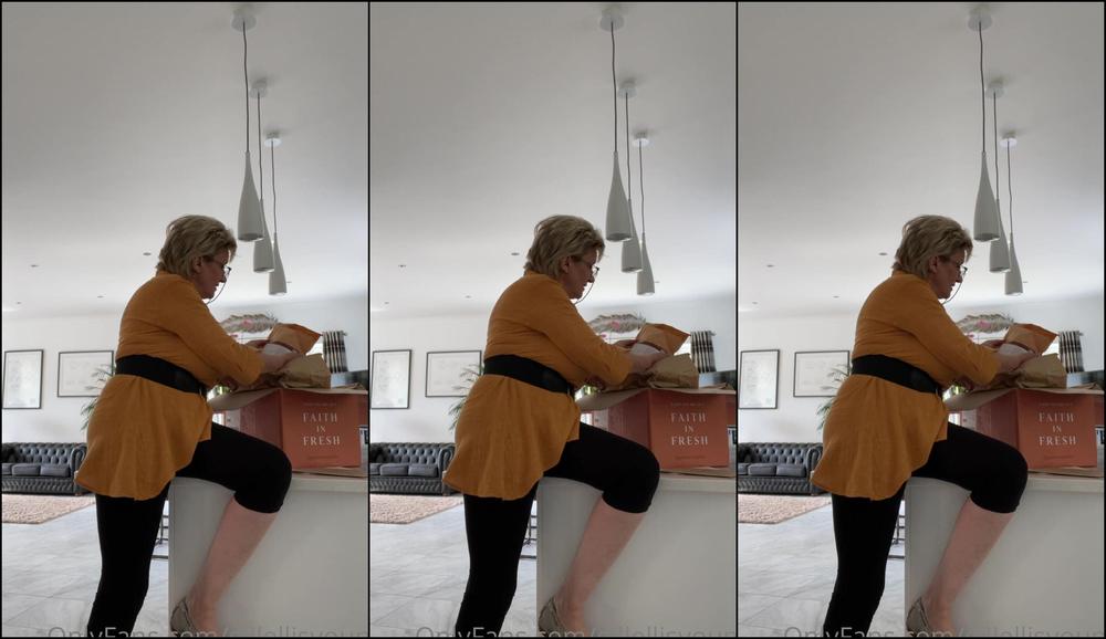 Gillellisyoung Join Me Tonight For The Livestream Q A At Pm Uk Time Zone