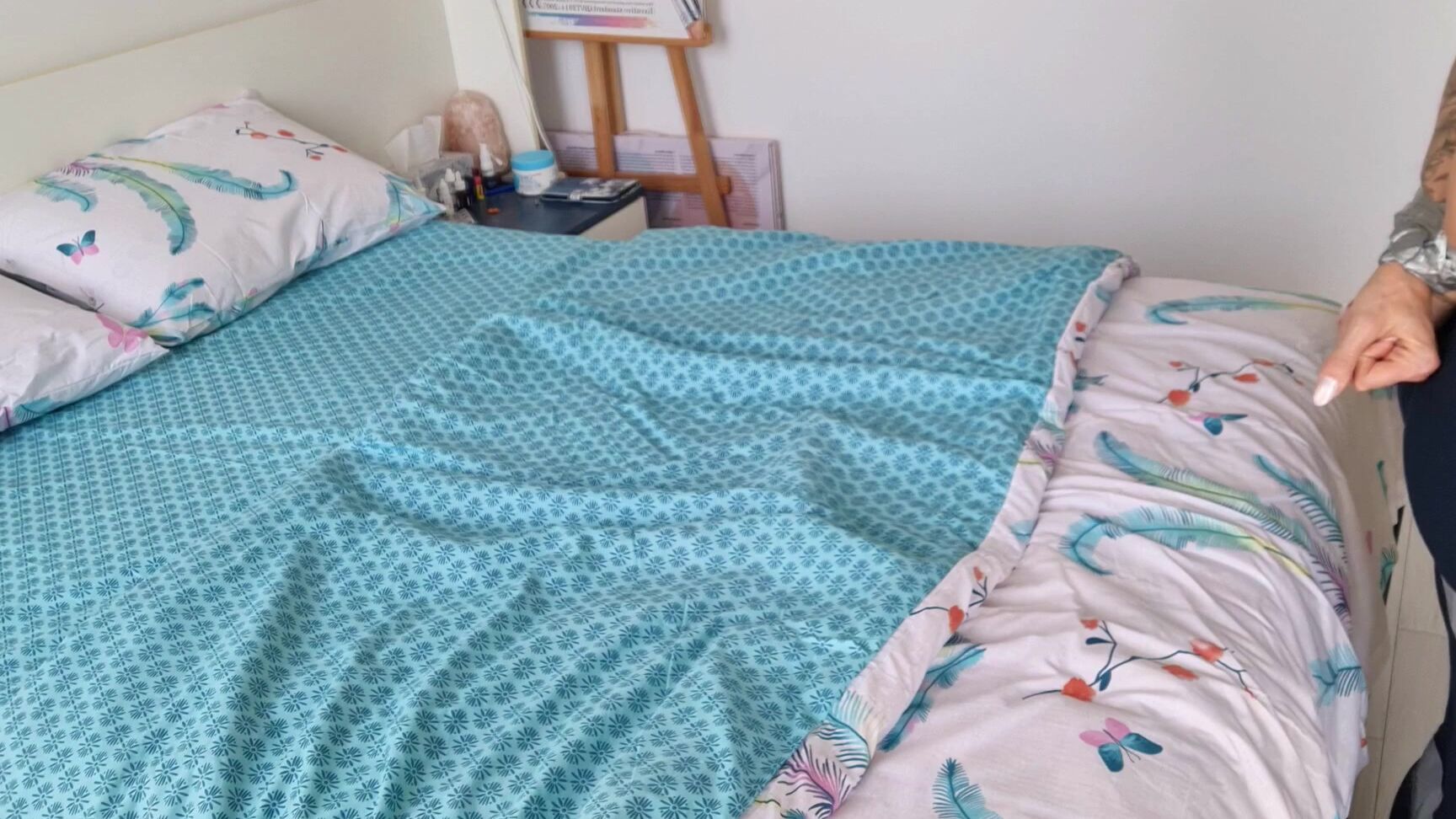 Desperation,Female Desperation,Leggings,Struggling,Tape Bondage indiscreethotandfit duct tape bondage and struggling ManyVids