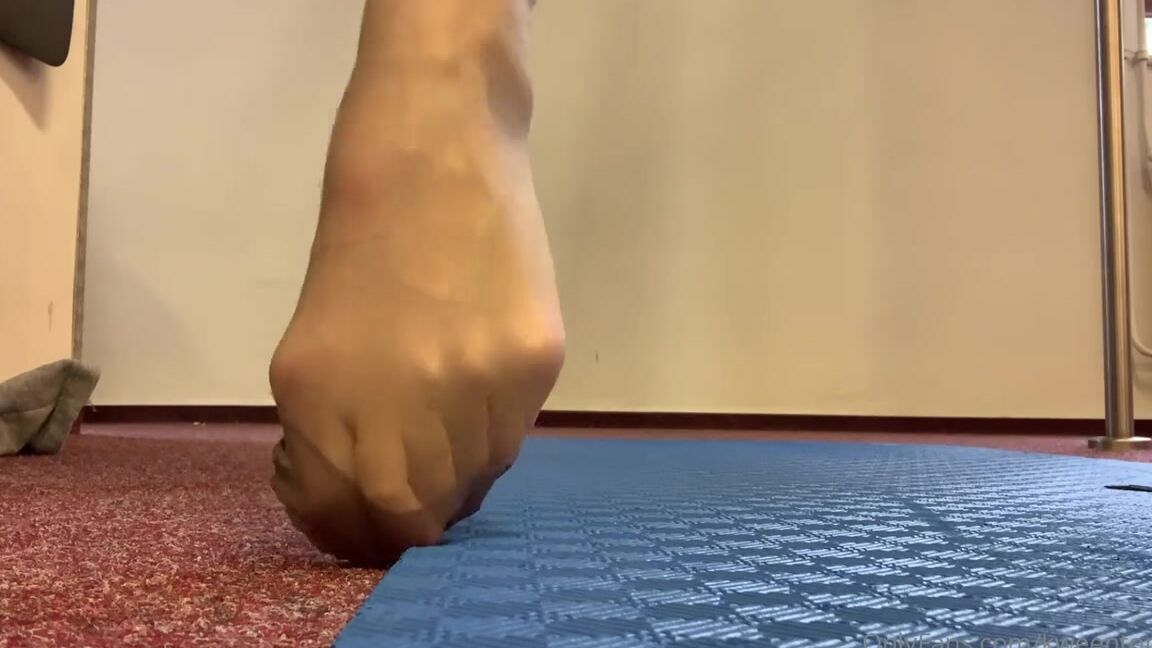 Tomato Juice Kween Nicknamed Kweentomato Onlyfans 03 02 2023 Some Of You Might Remember This One This Was One Of My First Ballet Clip Back Qwp