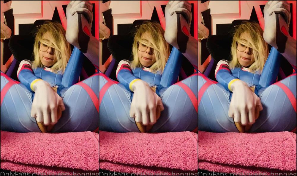 Bonni Gg Travesuras Con Cosplay