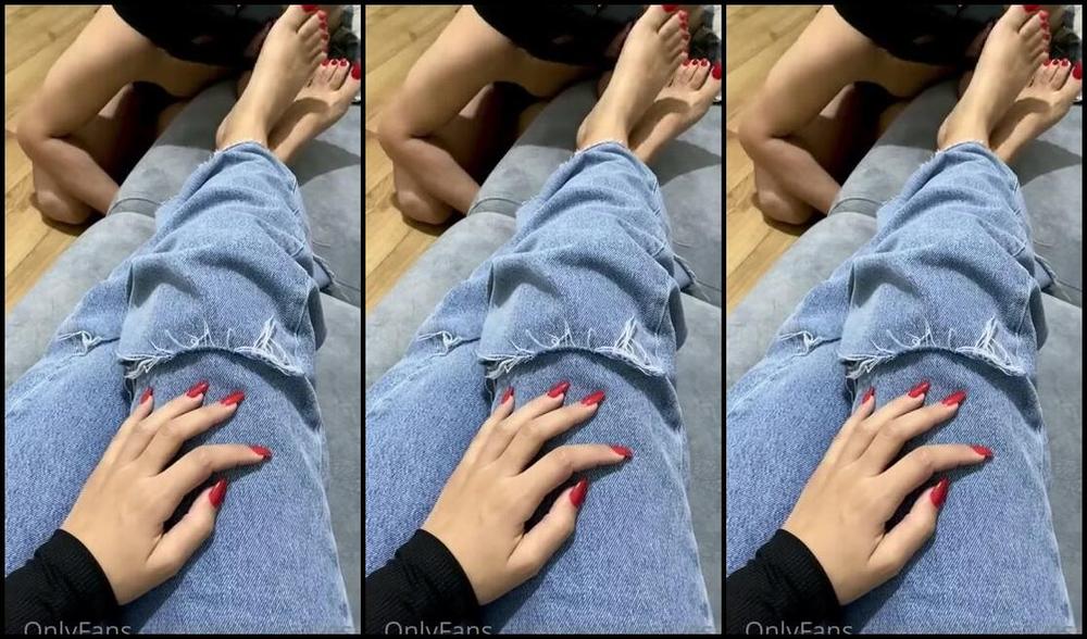 Mistress Sayeste Aka Mistressayeste Onlyfans Worship The Feet Of Someone More Superior Than Youp