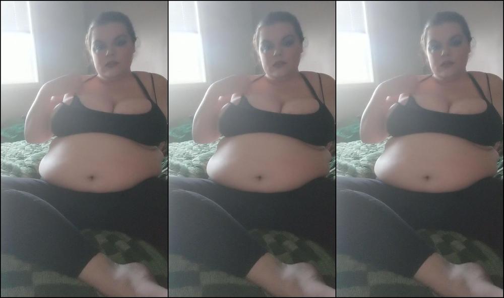 Amandacurvy Almost Minutes Of Me Showing Off My Curves Watch My