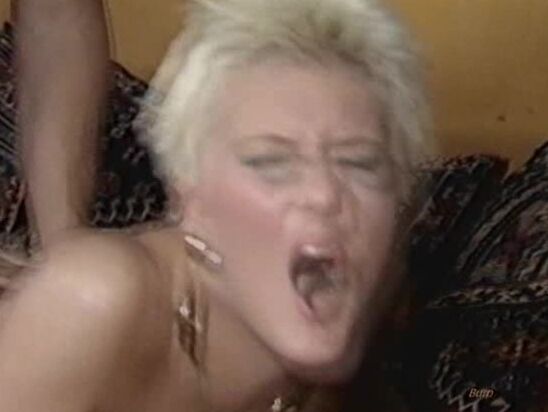 "Barbara Dare, Danny Herbelin, Lisa Bella, Marilyn JessPorsche Lynn, Sharon Mitchell, Valerie St. Cloud" AllSex, DP, Classic, Feature, Hairy Barbara Dare's Rome Adventure Essex Video