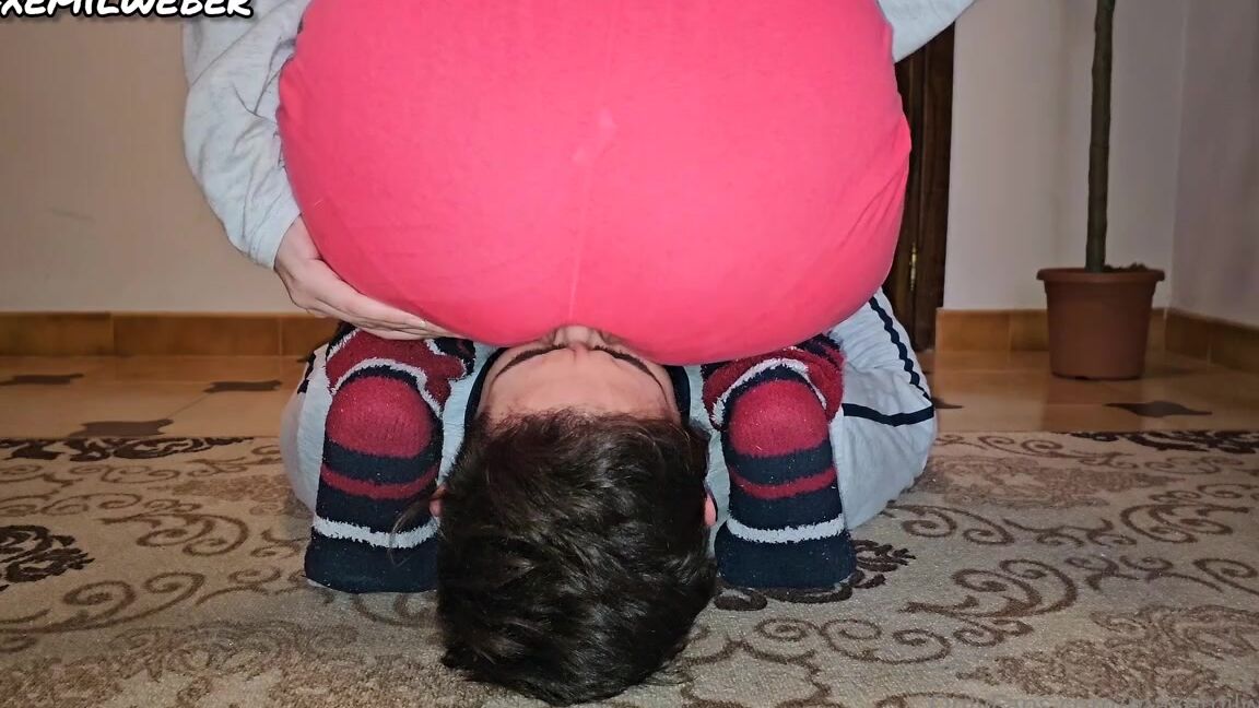 Emily Maxemilweber Nicknamed Maxemilweber 12 01 2023 Onlyfans Video I Had A Lot Of Fun During The Second Clip He Didnt Expect My