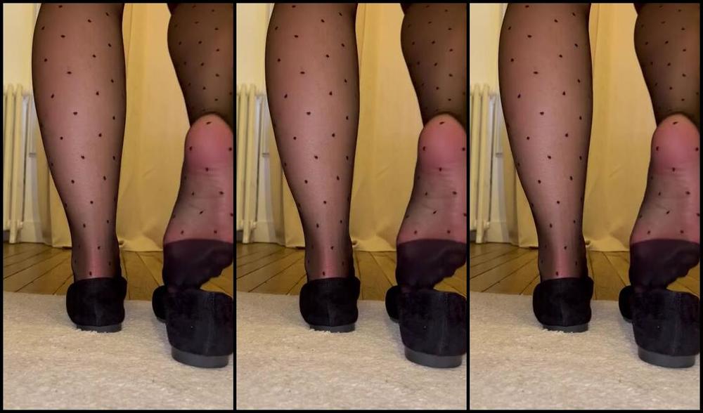 Megyfeet Foot Fetish 02 29 2024 Onlyfans Video Imagine Toi A 4 Pattes Devant Moi Je Retire Mes Ballerines Pour Te Faire Sentir Mes