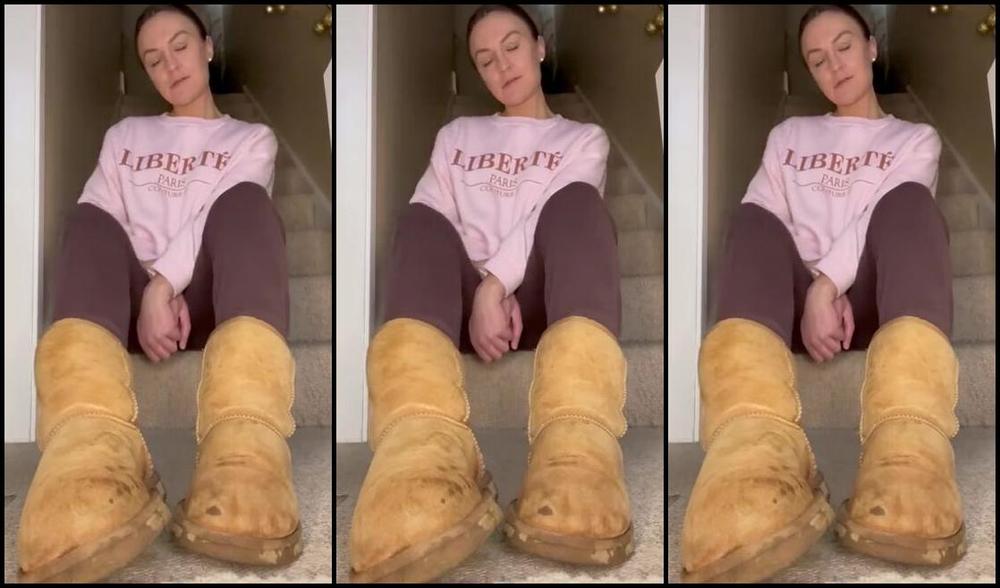 Miss Emma Rose Nicknamed Emmaemmarose Onlyfans Sniffing My Stinking Ugg Boots Uh