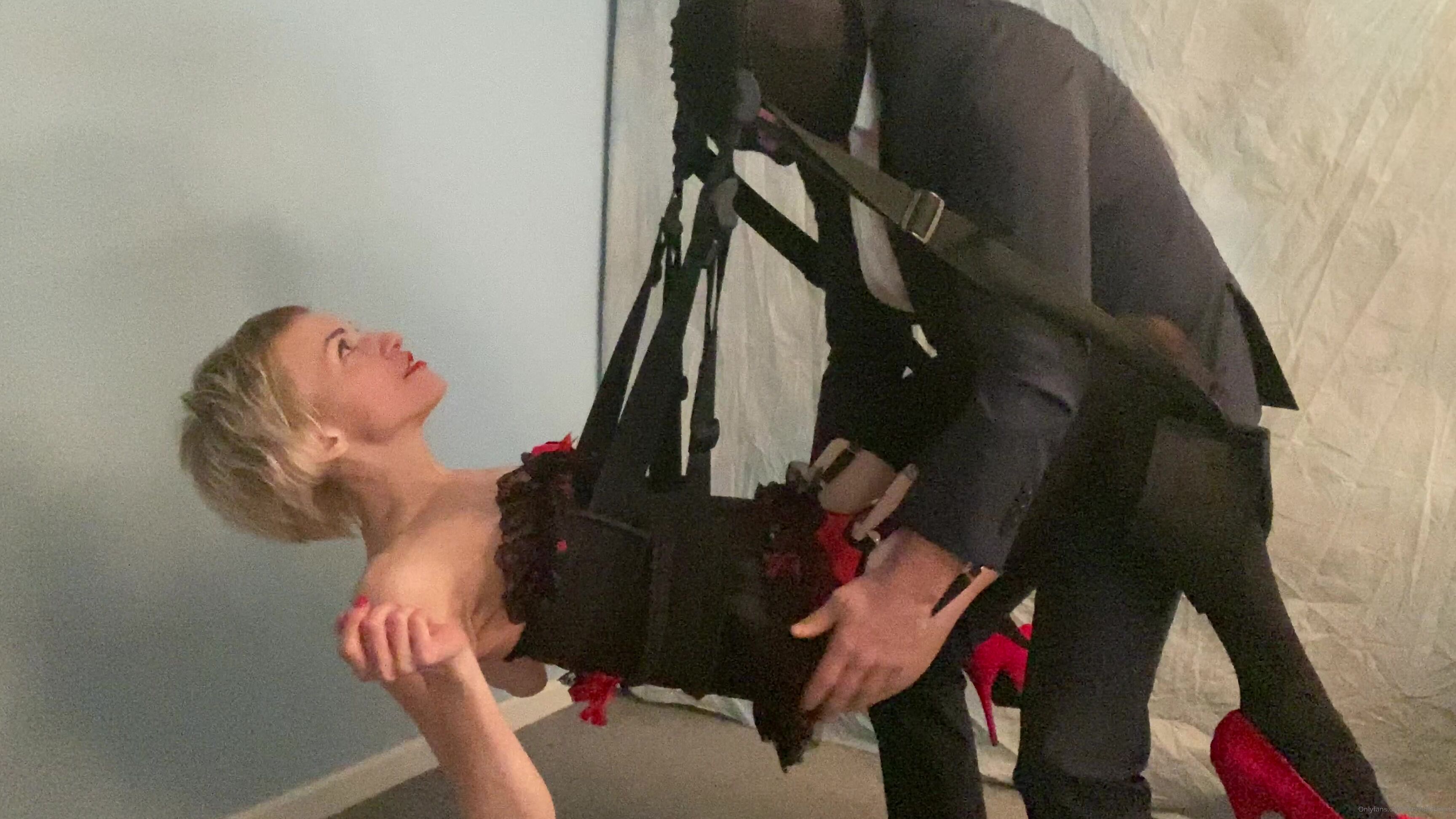 Mashamarkova I Am Put In The Right Position Backstage Preshoot