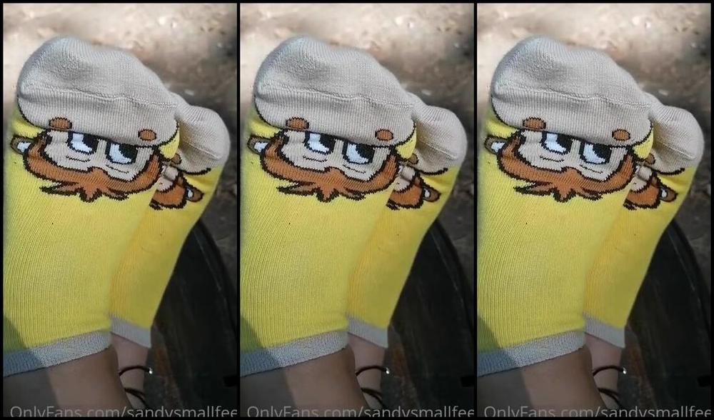 Mica Sandy Nicknamed Sandysmallfeet Onlyfans Those Are My Feet After A Wery Long Walk I Wish You Can Smell Them