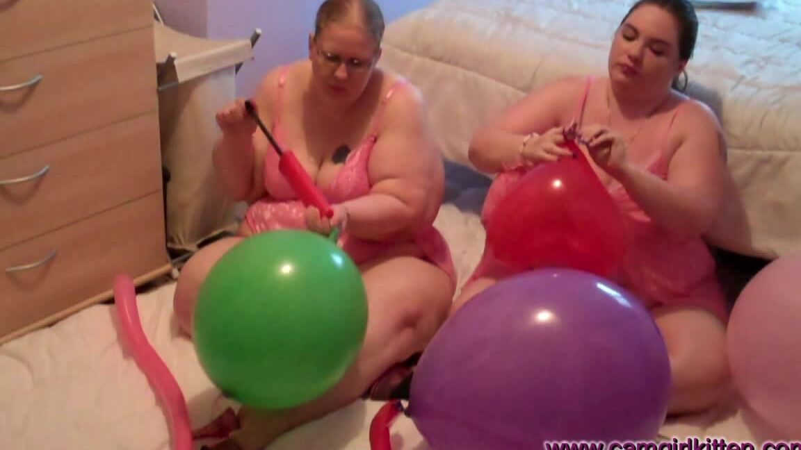 Camgirlkitten Bbw Amp Ssbbw Lesbian Balloon Play
