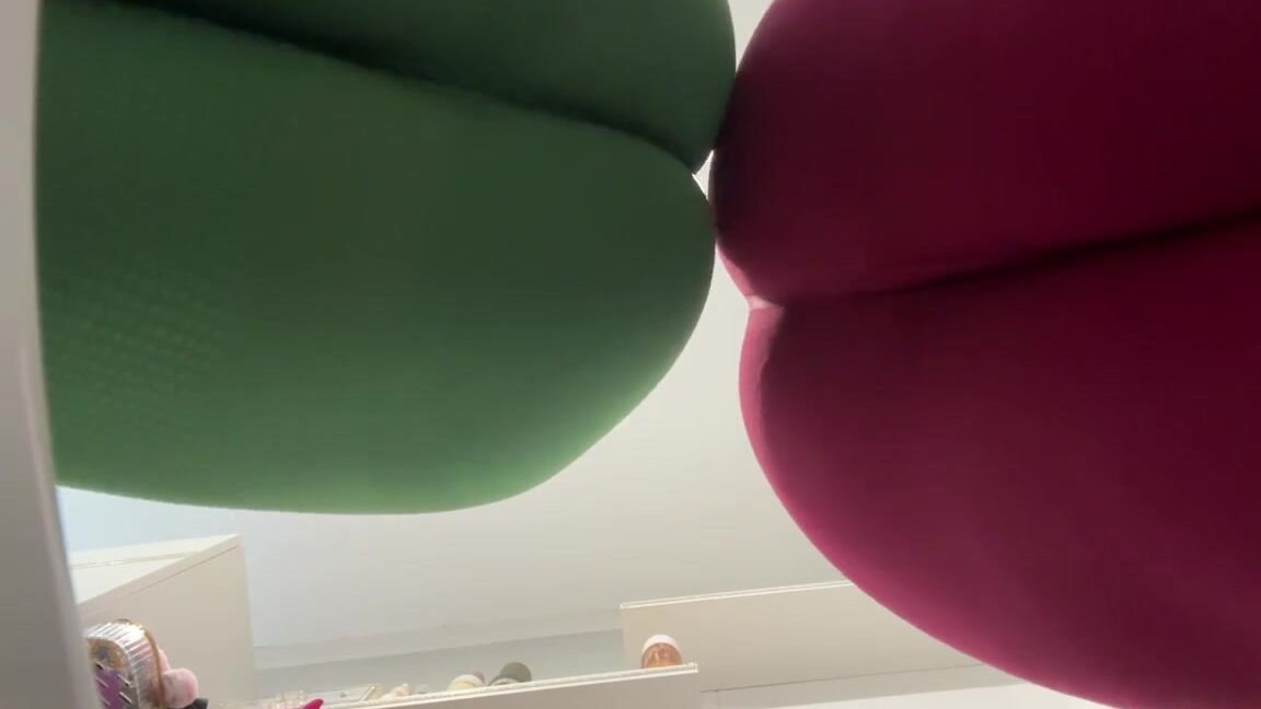 Prettyprincess220 06 06 2025 Onlyfans Video You My Little Slave So Small And Insignificant You Have To Put Up With All Our