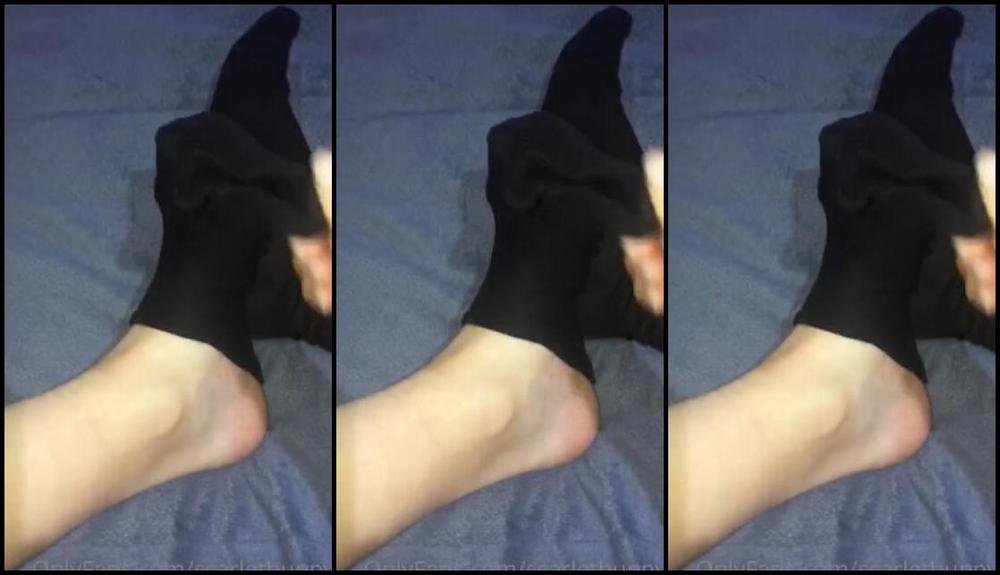 Scarletbunny Nicknamed Scarletbunnyy Onlyfans Scarletbunny Foot Feet