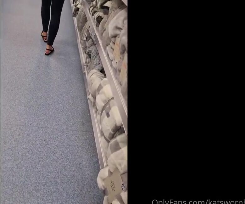 Kats Worn Heels Nicknamed Katswornheels Onlyfans I Love It When People Leave Things On The Floor When Im Out Shopping Retail Crushing