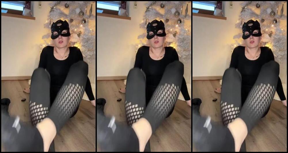 Socksfeet Misstress Nina Onlyfans 12 10 2023 Enjoy The Great Smell Of My Black Puma Socks Ill Put My Sweaty Socks In Your