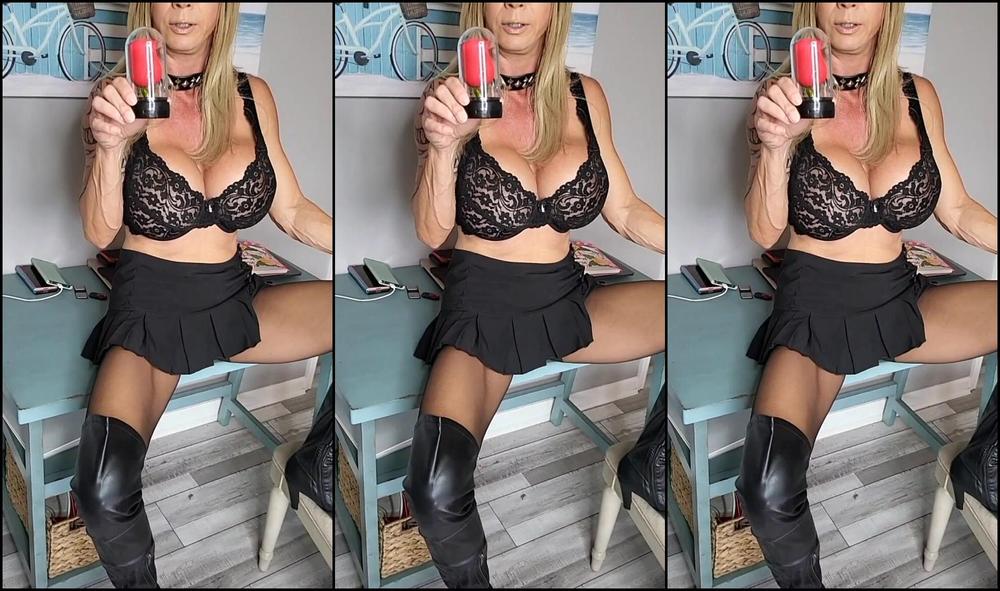 Brooketyler A Video Of My Outfit And Toy That I