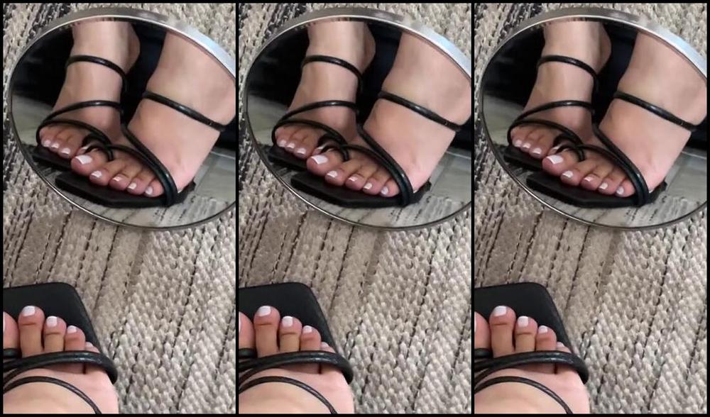 Ro My Feet Nicknamed Romyfeet 11 11 28 2024 Onlyfans Video Did You Like My Feet In Those Sandals