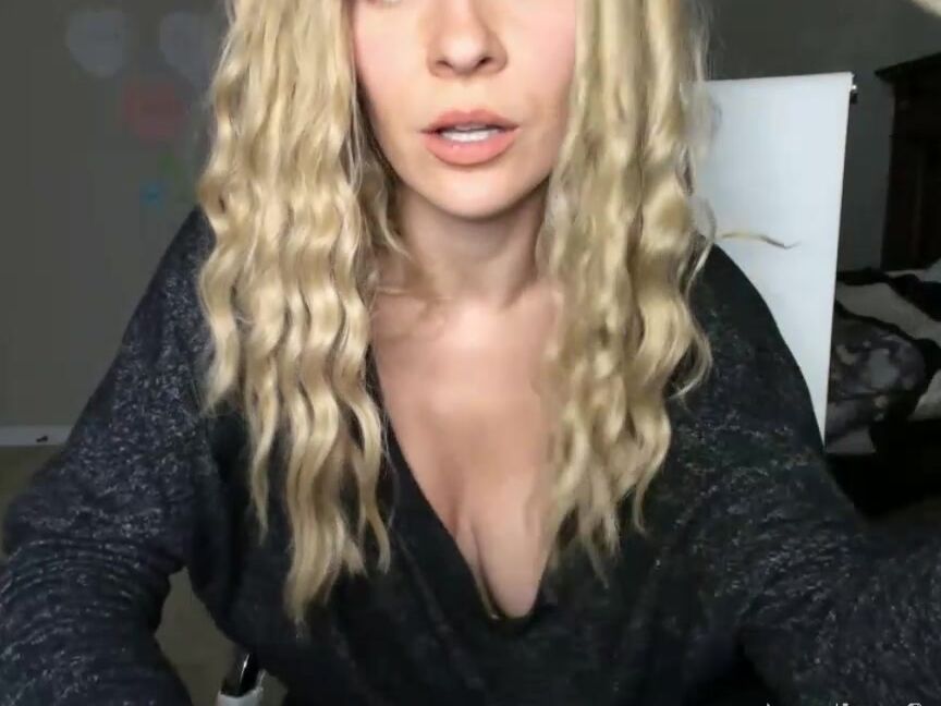 Angeliquesage Stream Started At Am Live Stream G