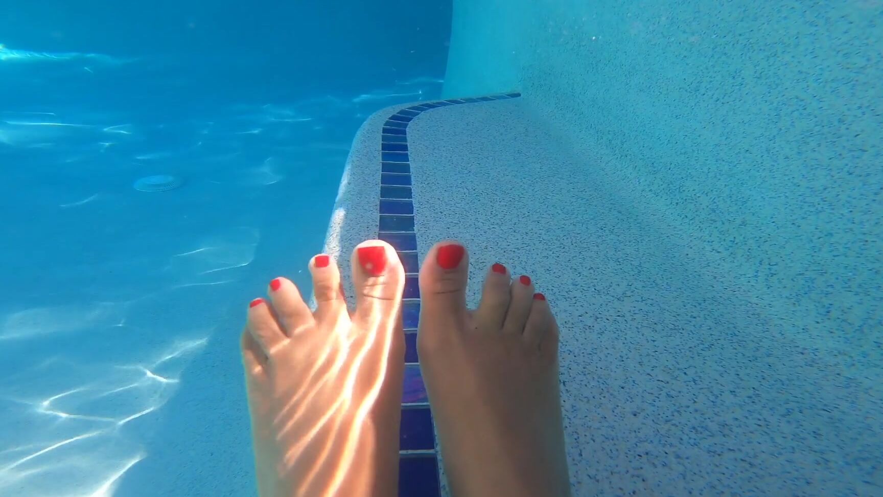 Ariaa Foxx Underwater Foot Worship