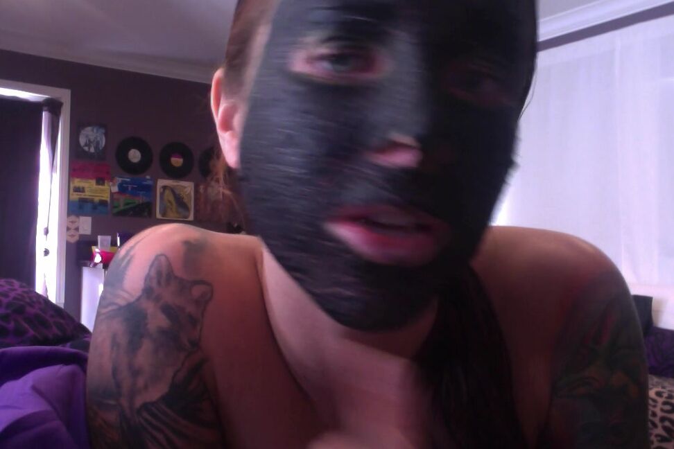 Felicity Feline Spirulina Face Mask And Nutrition