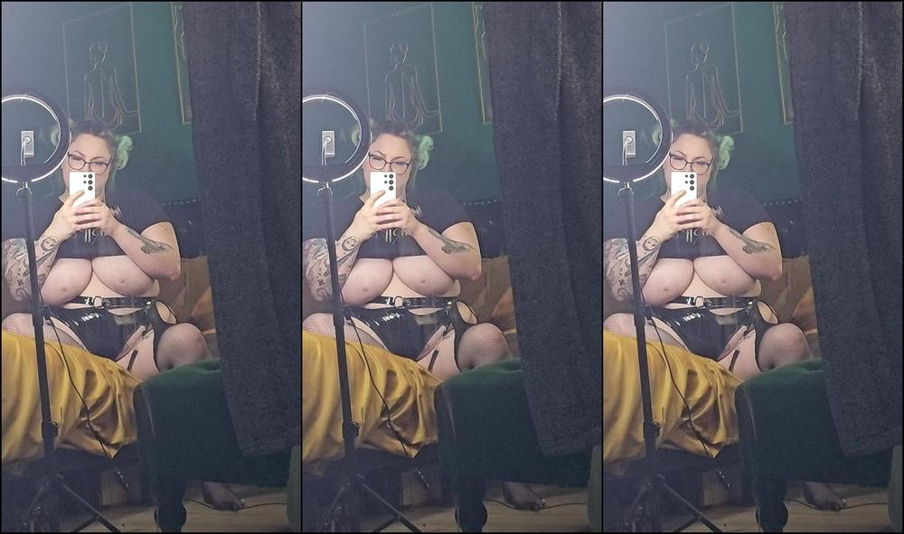 Laceyblueaddams 2937212049 07 10 2023 I M So Hot Solo Video In This Super Hot Outfit Coming Soon Have You Been