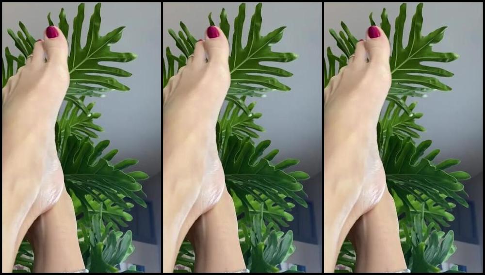 Lezlyan Nicknamed La Little Dancer Feet Onlyfans Good Morning My Darlings I Sure Hope This Video Makes Your Cock Stand Up