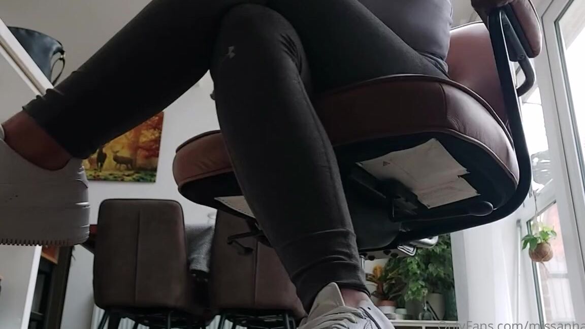 Miss Anna Elite Nicknamed Missannaelite Onlyfans Know Your Place Your Time Begins Now You Have 12 Hours To Complete The First Task Of This Week Use