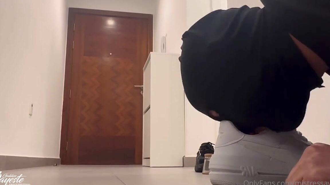 Mistress Sayeste Aka Mistressayeste Onlyfans Our Cum Swallower We Are Having A Date So We Need Everywhere To Be Clean Before Our Dates Arrivep