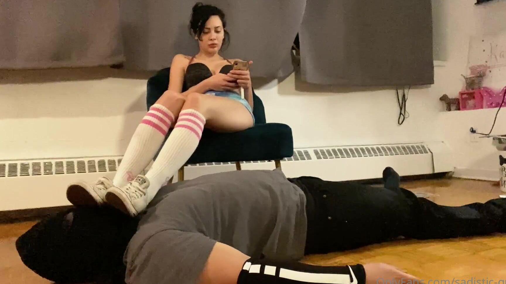 Sadistic Queen My Dirty Foot Bitch Hd P My Converse Shoes Are