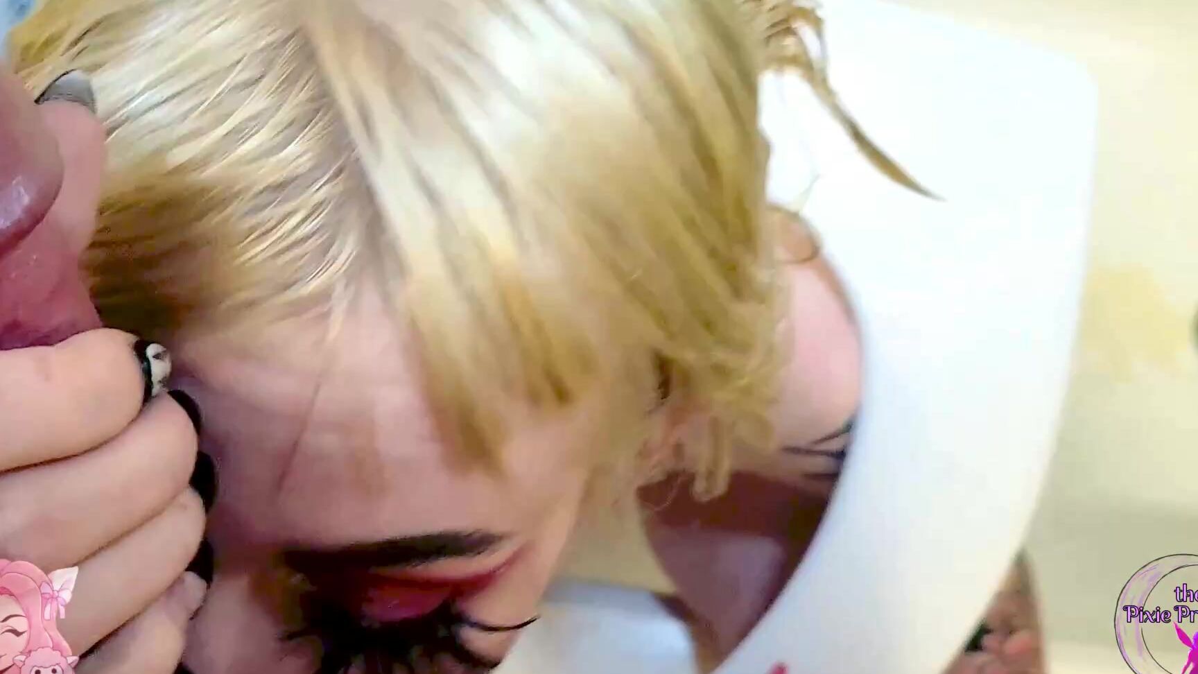 Riley Cyriis Using Sierra Gaping Holes As Our Toilet