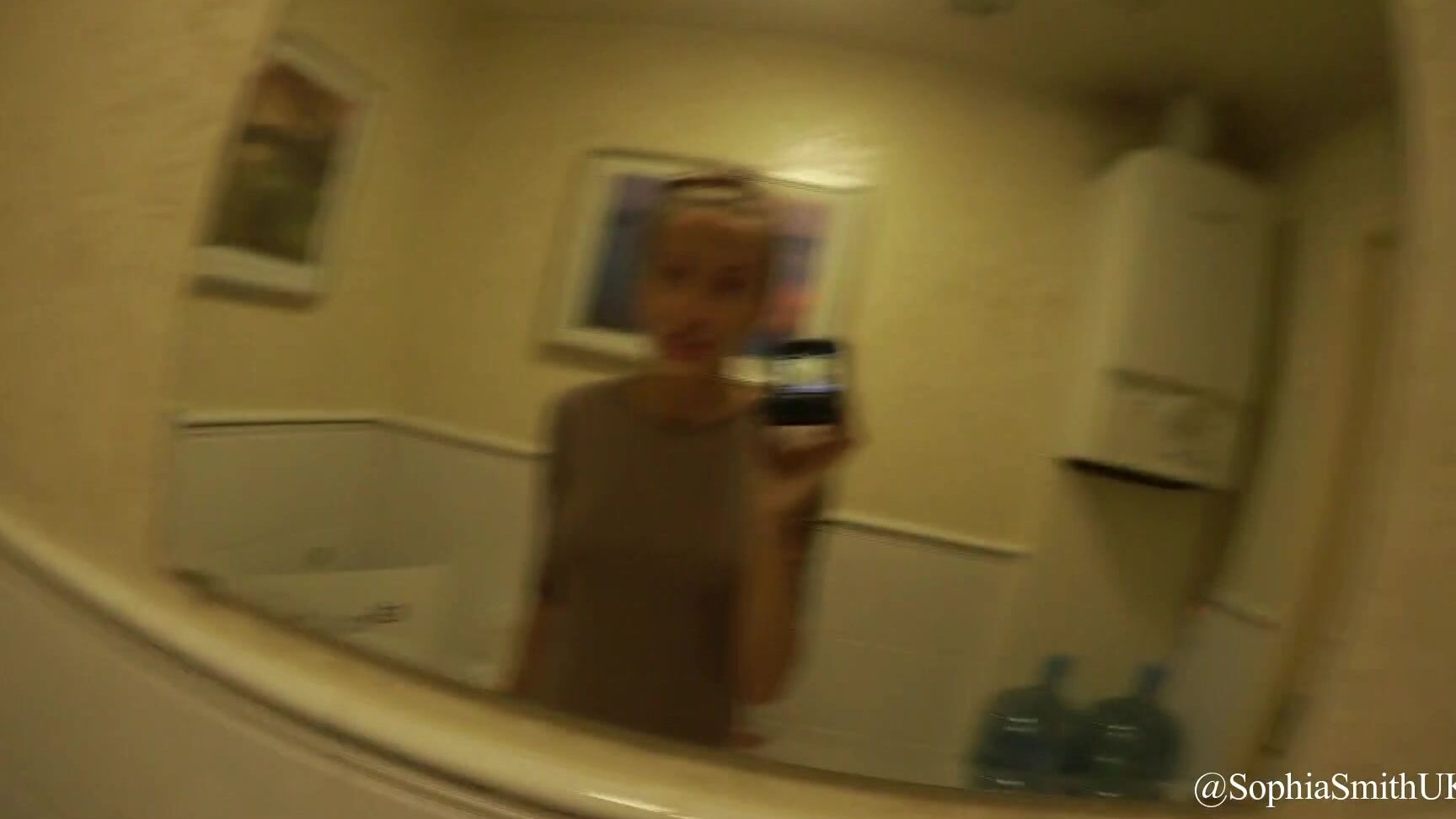 Sophia Smith Beauty Salon Toilet Fetish Hd