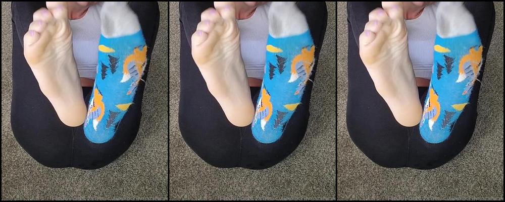 Megan Fletcher Aka Sweetsoleprincess Onlyfans I Got New Socks Two Pairs Are Already Spoken For These Are On Day 2