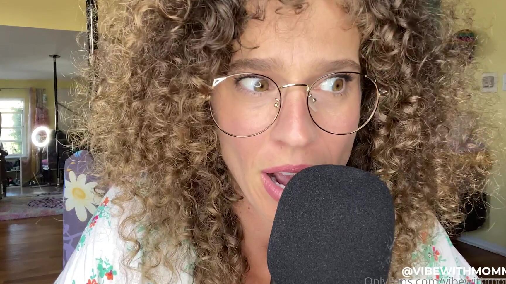 Vibewithmommy Mommy Made A Fun Asmr Role Play Video I Like To Call First Date Jitters Y