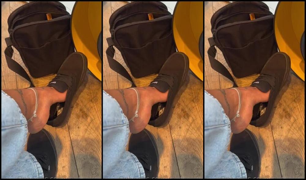 Msmaddy Aka Madsoles 1 Onlyfans And The Dangling Begins Flip Flops Tomorrowwwww Catching Those Rays 2