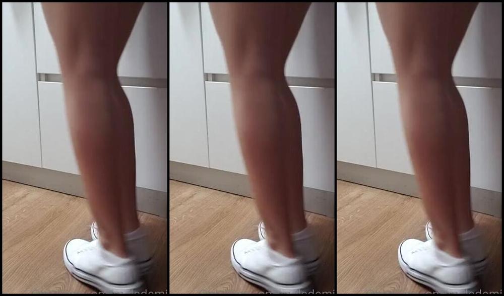 Mel Demie Nicknamed Meledemie Onlyfans Converse Off