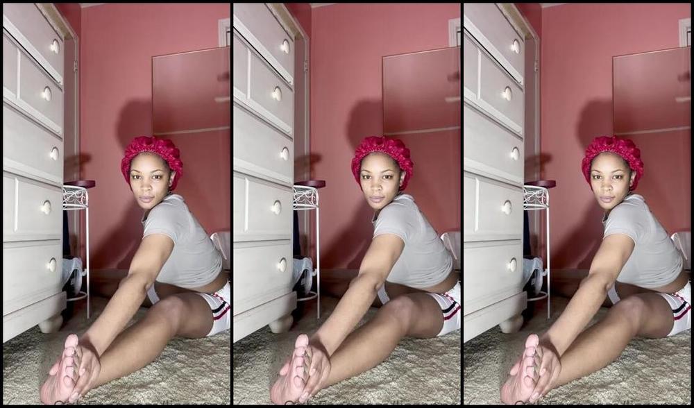 Liz Gennadi Nicknamed Lizgennadi 03 27 2023 Onlyfans Video Just Stretching And Admiring My Pregnant Belly Do You Like The New Color On