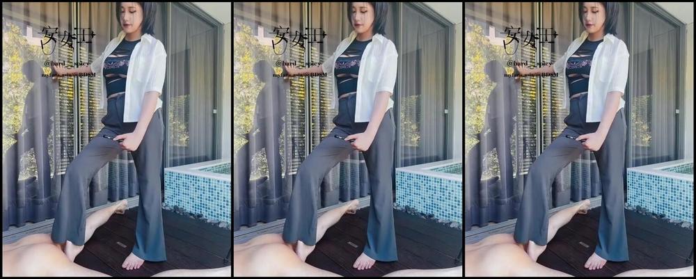 mistress ann after he kneels and can t get up i stomp on his balls Clips4Sale