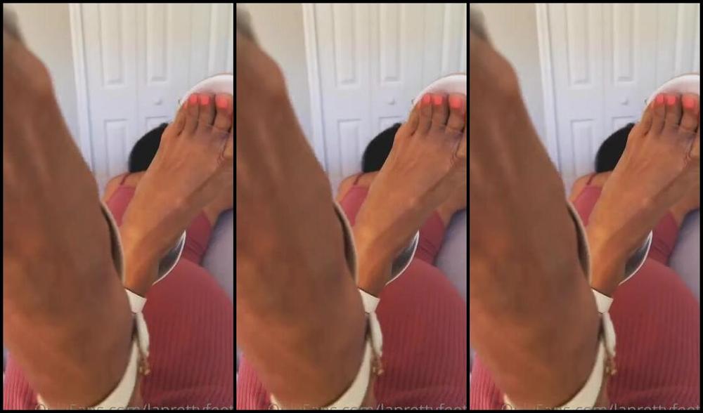 Laprettyfeet4 Nicknamed Laprettyfeet4 Onlyfans My Boyfriend Helping Me To Take A Video