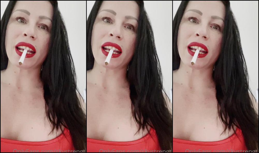 Skystrength Here You Go For My Big Red Juicy Lips