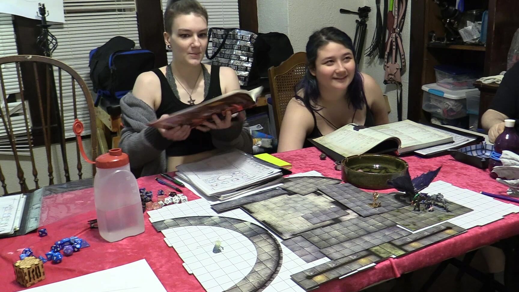 "Rardysexuality" 18 & 19 yrs old, games, geek, role play, sexy gamer Sunday DnD Game 22 5 manyvids