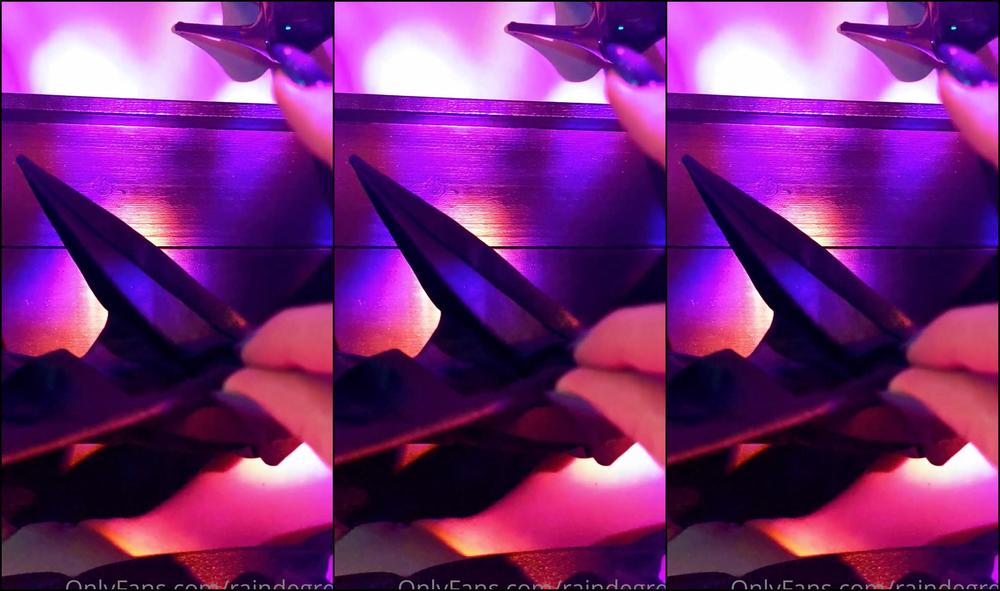 Raindegrey 2262318646 11 01 2021 Trick Or Treat I Got You Something Good To Eat