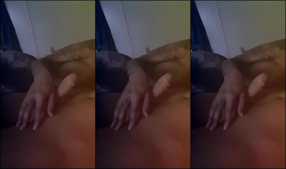 Evelynuncovered This Is How I Wake My Man Up Every Single Morning Usually I Will Slide My Wet Pussy Strai