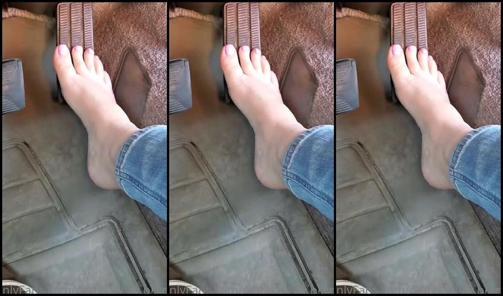 Austin Summers Nicknamed Pedipanty7 Premium Onlyfans Hop In Babe Im Going To The Feed Store And Know How Much You Miss Seeing My Toes In Flip Flop