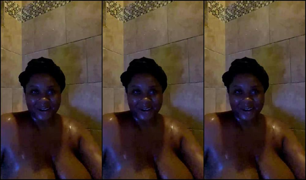 Curvygirlnxtdoor Stream Started At Am Bubblebath Live