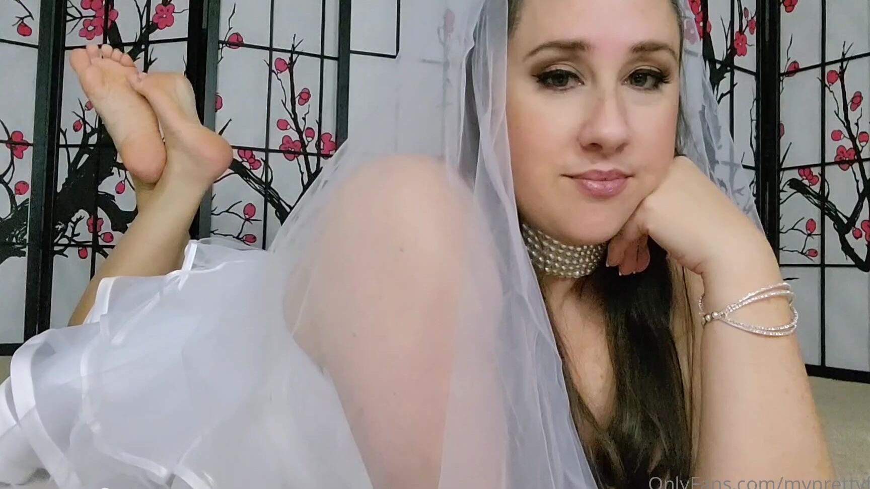 Myprettyfeet Bride Handjob In The Pose This Clip Was Voted On Hope You Guys Enjoy