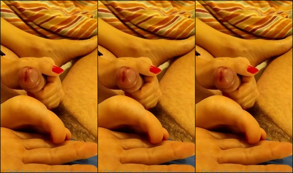 Missfeetevavip Sego Con Mani E Piedi Il Cazzo E Un Dildo I Wank My Cock And A Dildo