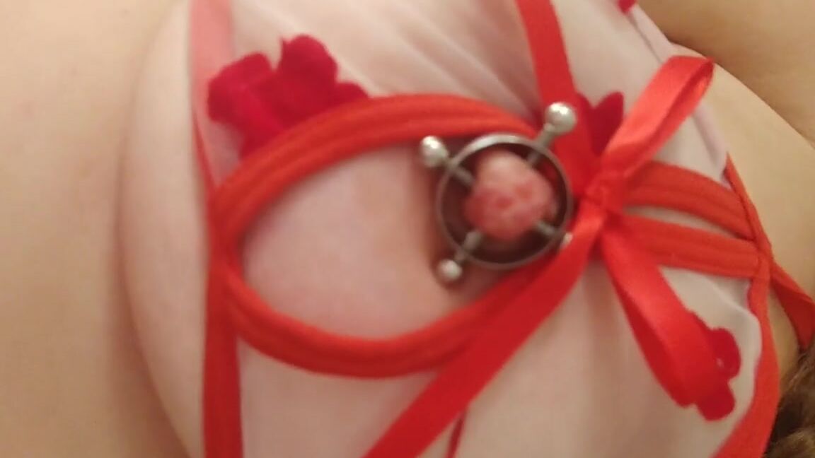 Frejas Submissive Feet Nicknamed Frejassubmissivefeet Onlyfans Vibrations And Nipple Play And Those Rose Buds Are Getting In Big Trouble5