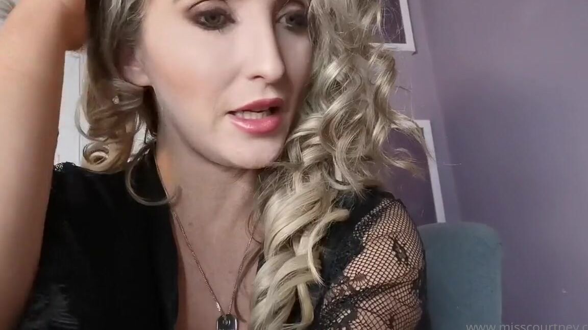 Misscourtneym Onlyfans Who Likes The Idea Of A Chastity Clubp