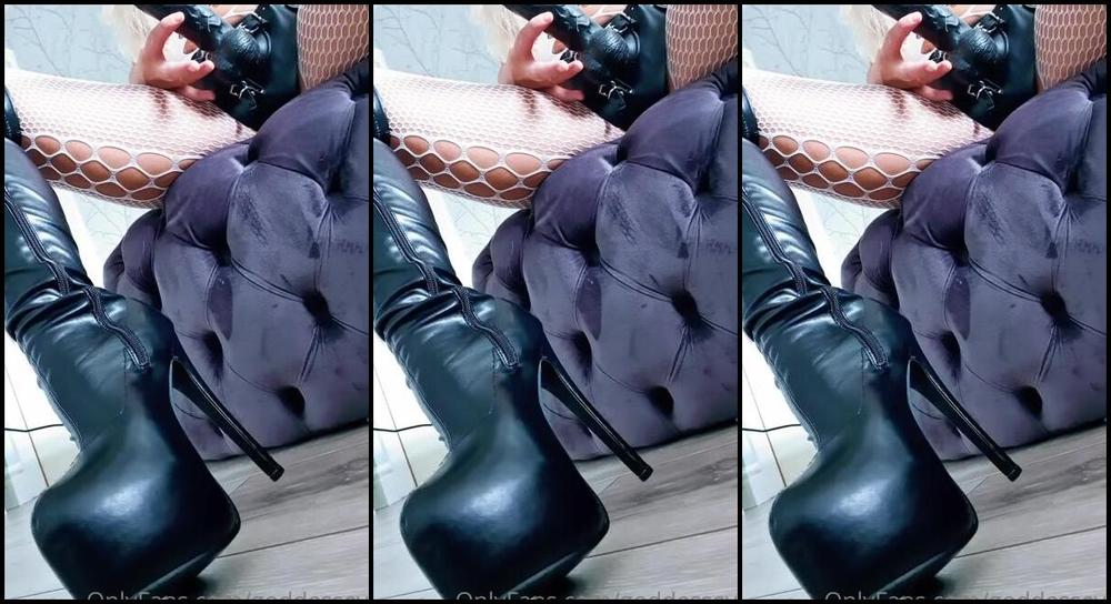 Miss Evie Lock Nicknamed Missevielock Onlyfans Im Going To Fuck Your Mouth Deep With My Bbc Until You Are