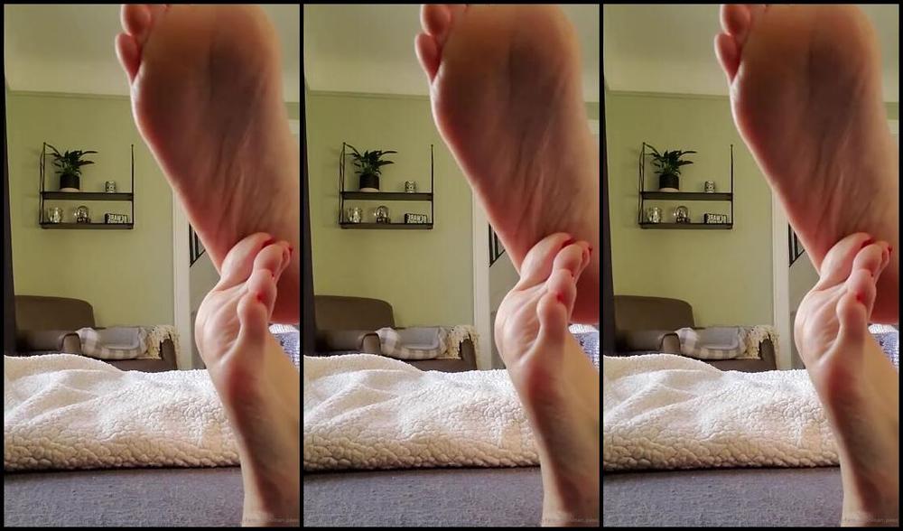 Sloans Paws Nicknamed Sloan Paws 01 16 2020 Onlyfans Video Soles Toes Arches Amp Wrinkles