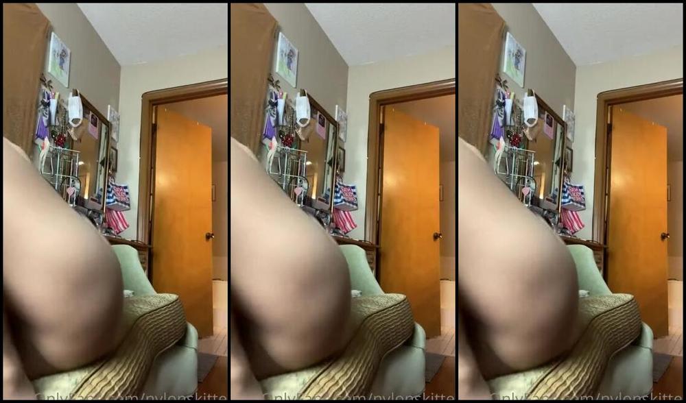 Nylonskitten Nicknamed Nylonskitten 01 01 2021 Onlyfans Video Happy New Year Some Solo Naughtiness To Ring In 2021 2 Vid Clips Push Arrow