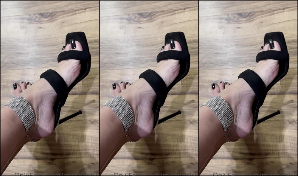 Missheels I M Here Do You Like My Black